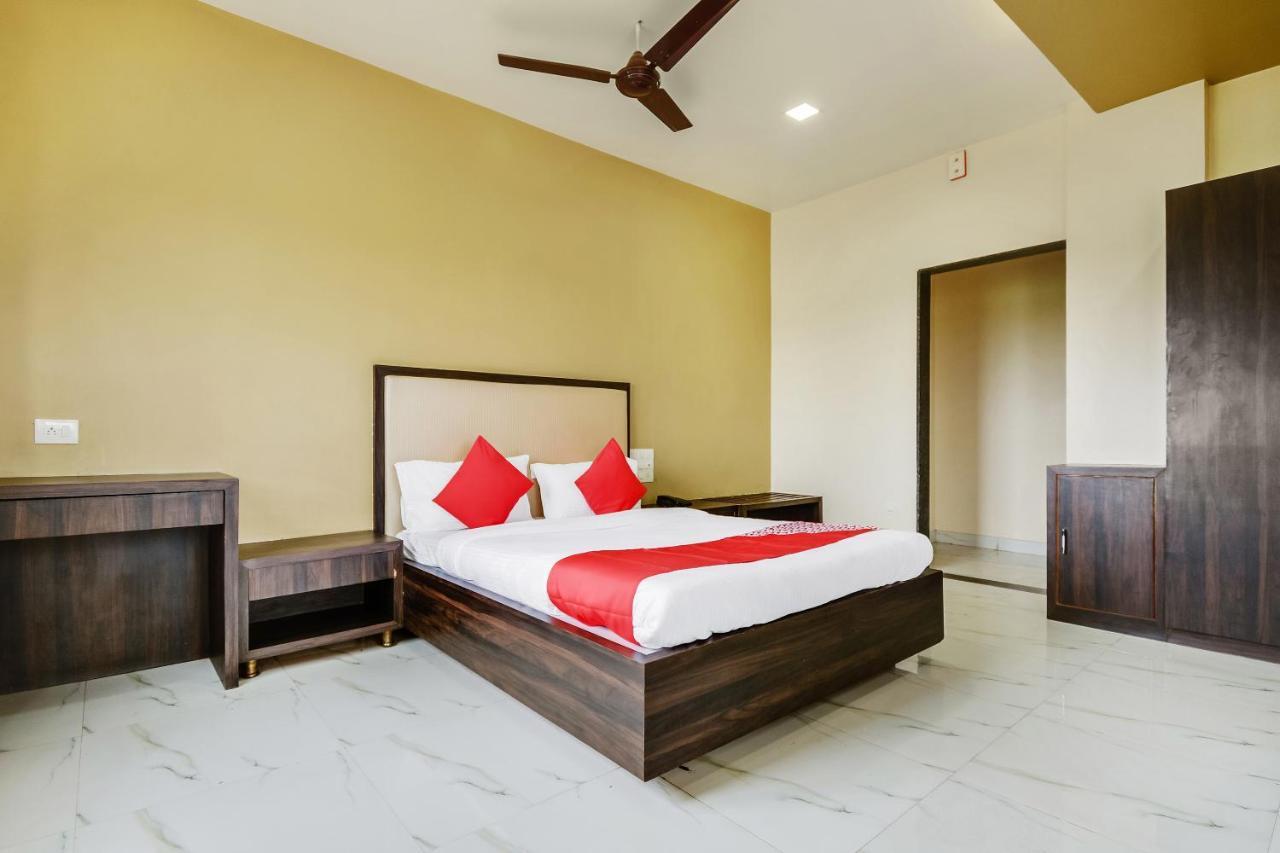 Oyo 48352 Hotel Bhagyalaxmi Kāla Exterior foto